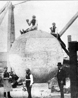 The Great Globe i Mowlem's Yard